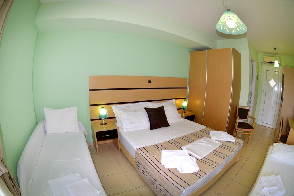 Phoenix Studios Szárti Kültér fotó