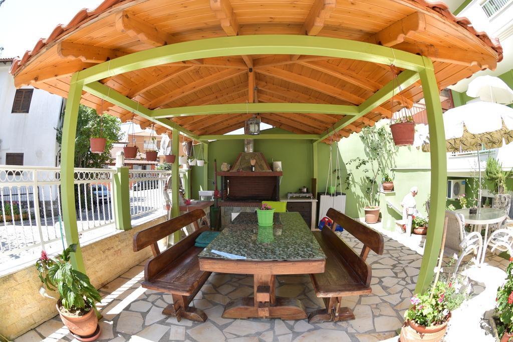 Phoenix Studios Szárti Kültér fotó